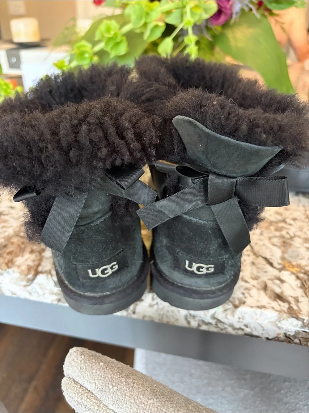 Ugg Bailey Satin Bow Boots size 4